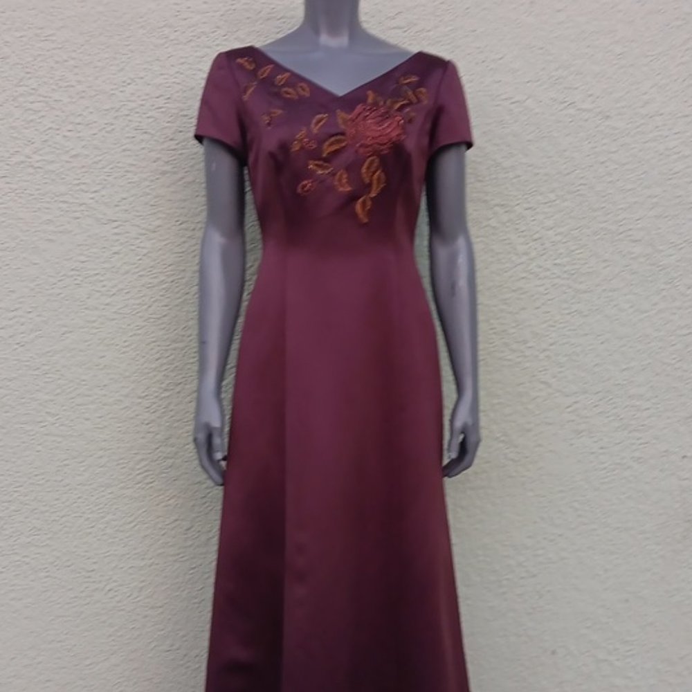 MAGGY LONDON VINTAGE FULL LENGTH ELEGANT LUXURY SPECIAL OCCASION DRESS